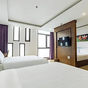 https://apt-golden-sun-by-new-sky-travel.hotelsofhoian.com